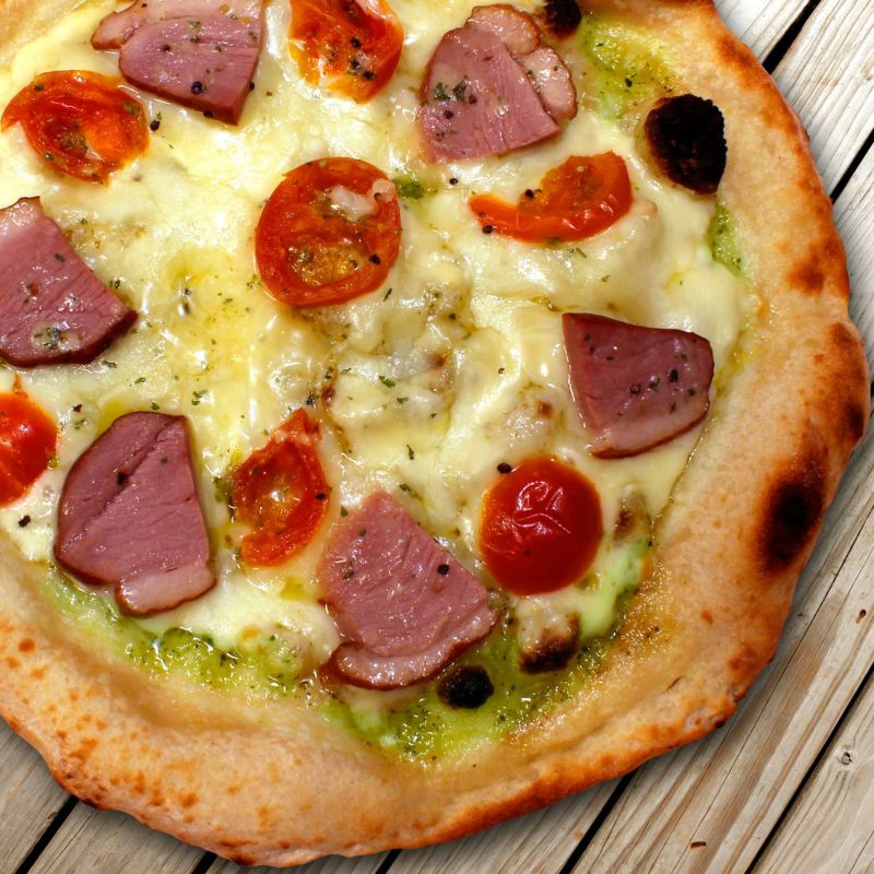 合鴨スモークとチェリートマトのジェノベーゼピッツァ 直径cm 冷凍ピザ通販の薪窯ナポリピザフォンターナ 公式